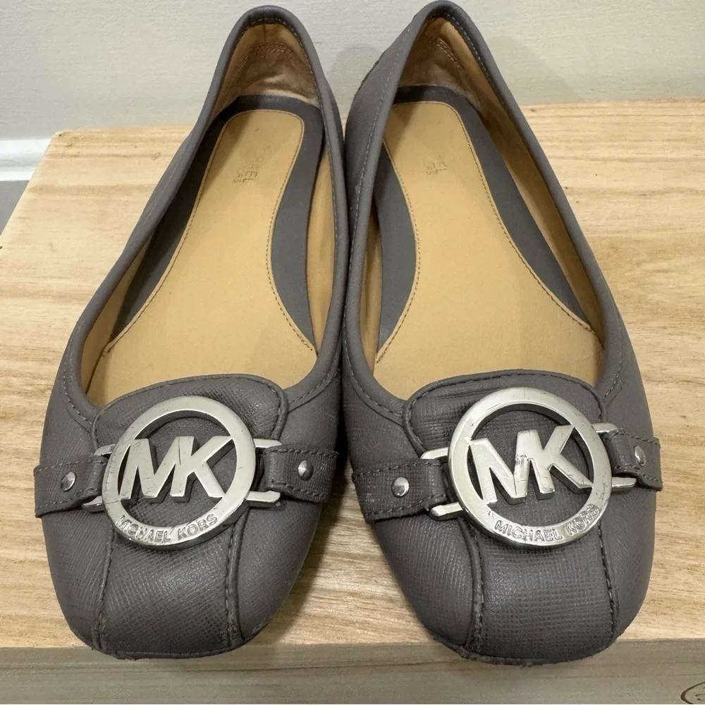 Michael Kors Gray Fulton Leather Driving Flats 7 - Picture 4 of 6